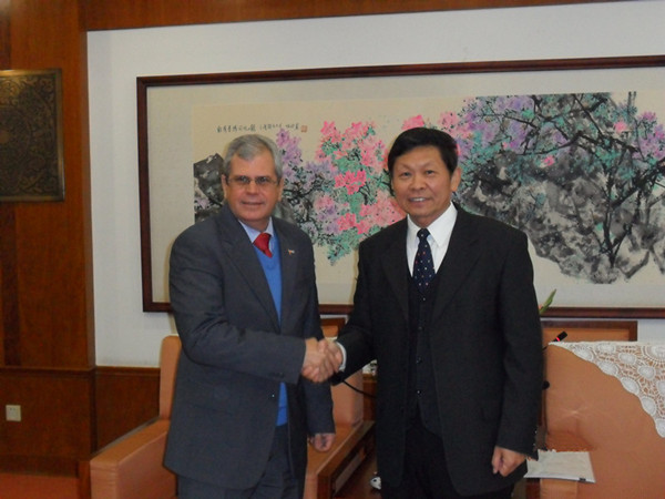 中國經(jīng)濟(jì)體制改革基金會宋曉梧會長接見古巴國務(wù)委員會執(zhí)行秘書                                                                